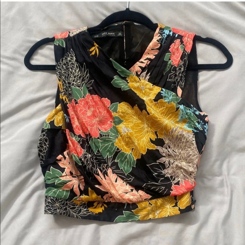 Zara floral blouse 🌸